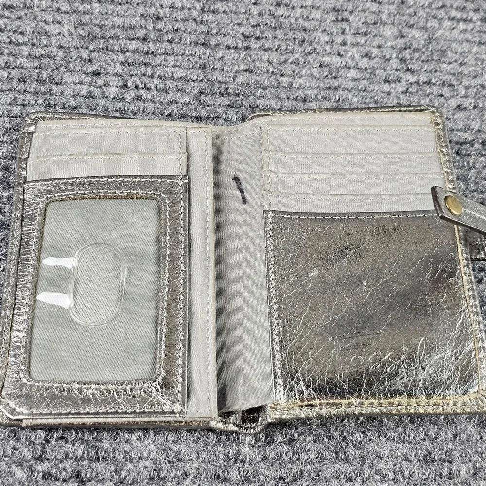 Fossil Wallet Womens One Size Silver Leather Butterfly Snap Studded Zip Pocket